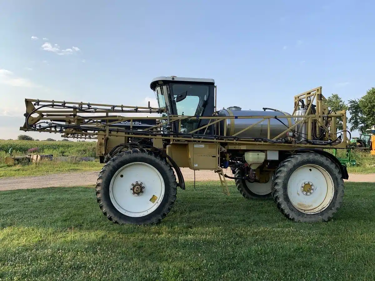 Gallery image 1 for Used 1997 RoGator 854 Sprayer - Self Propelled
