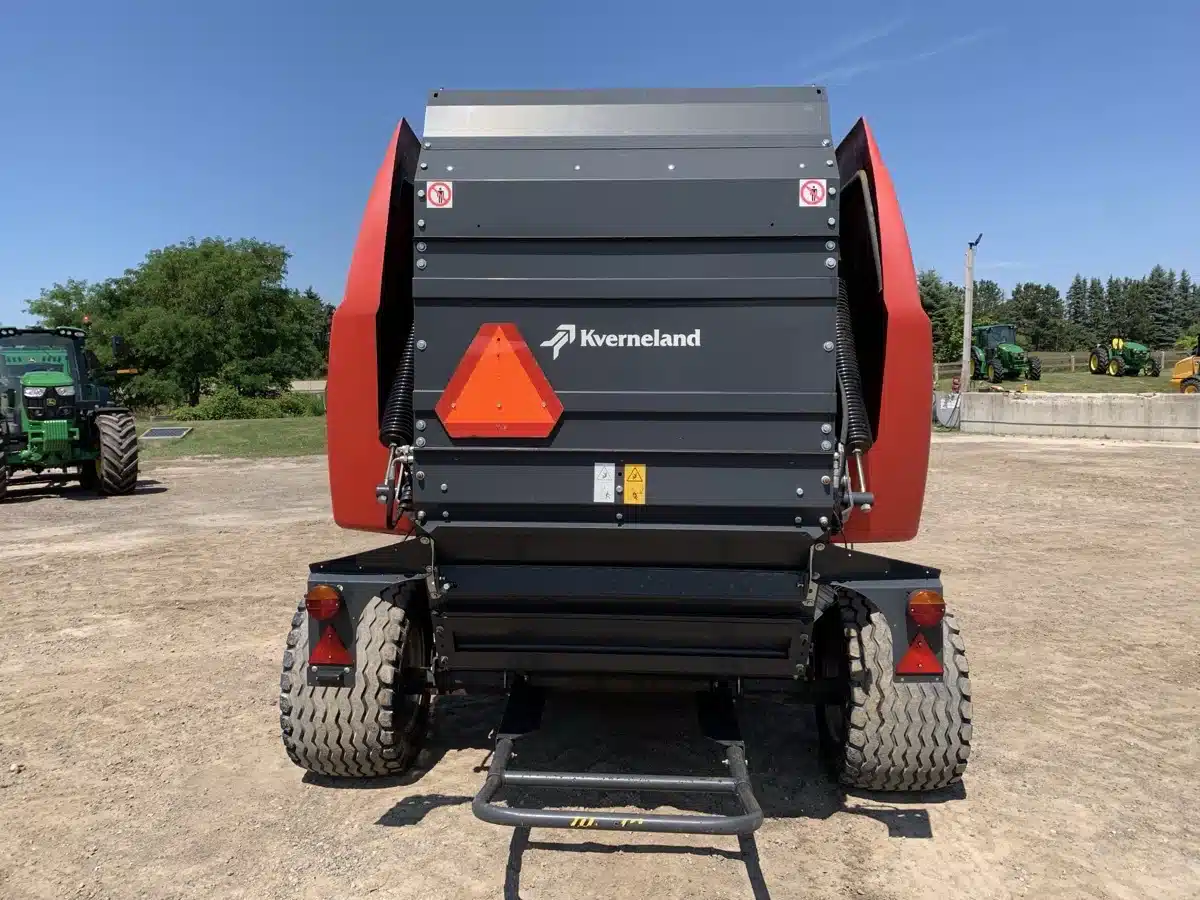 Gallery image 2 for 2013 Kverneland 6516 SuperCut-14 Round Baler