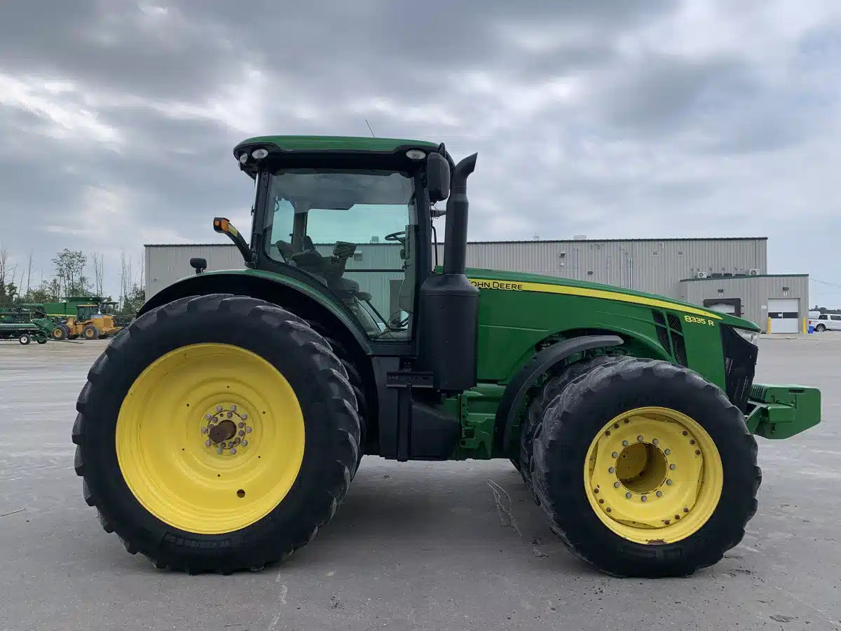 Gallery image 1 for Used 2011 John Deere 8335R Tractor