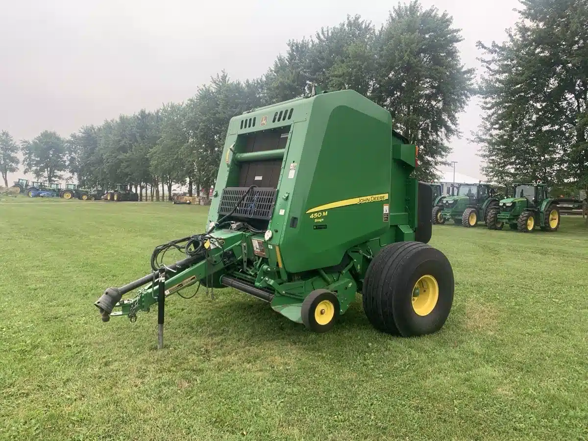 Gallery image 1 for Used 2018 John Deere 450M Round Baler