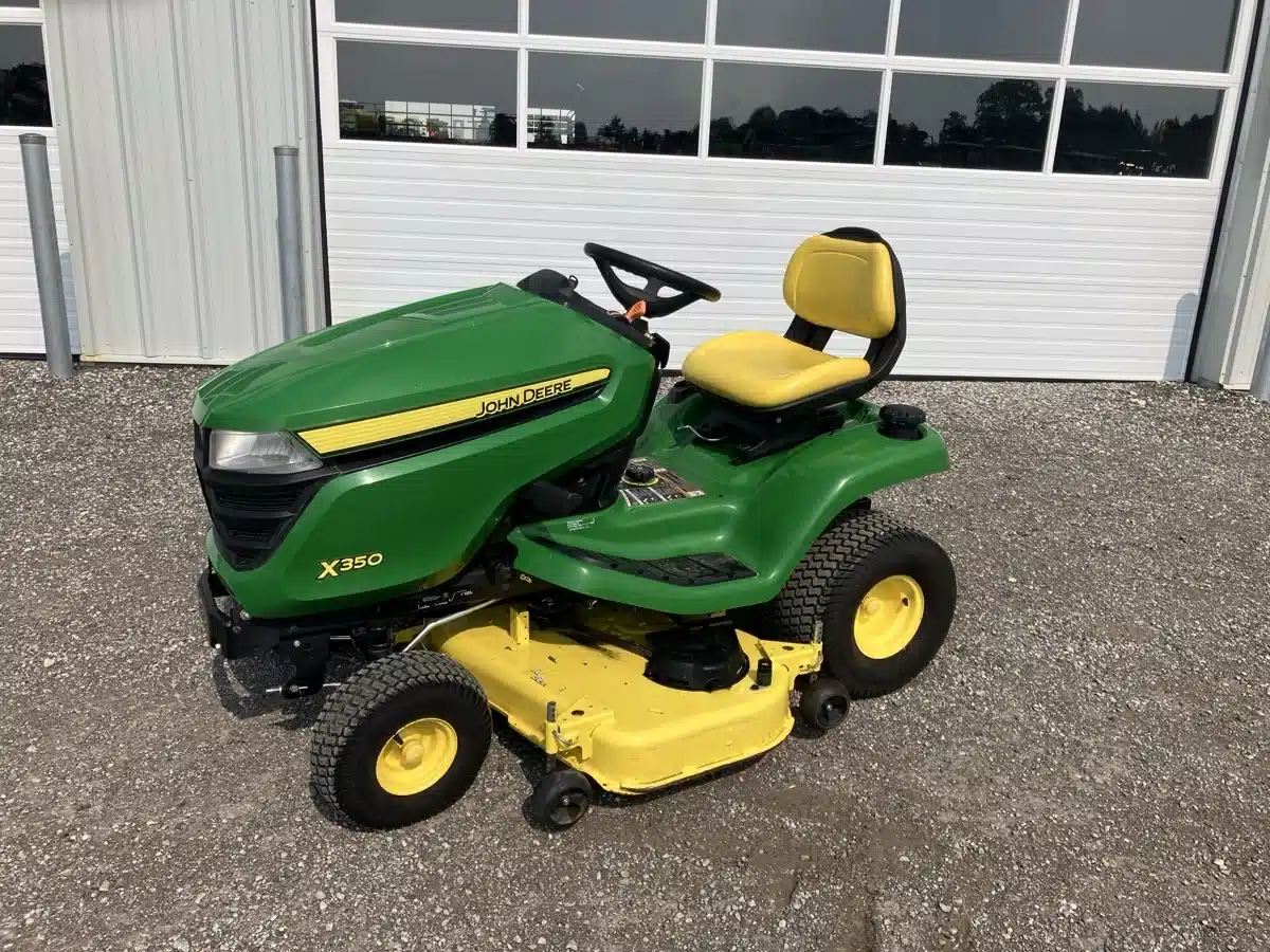 Gallery image 2 for Used 2020 John Deere X350 Lawn Tractor