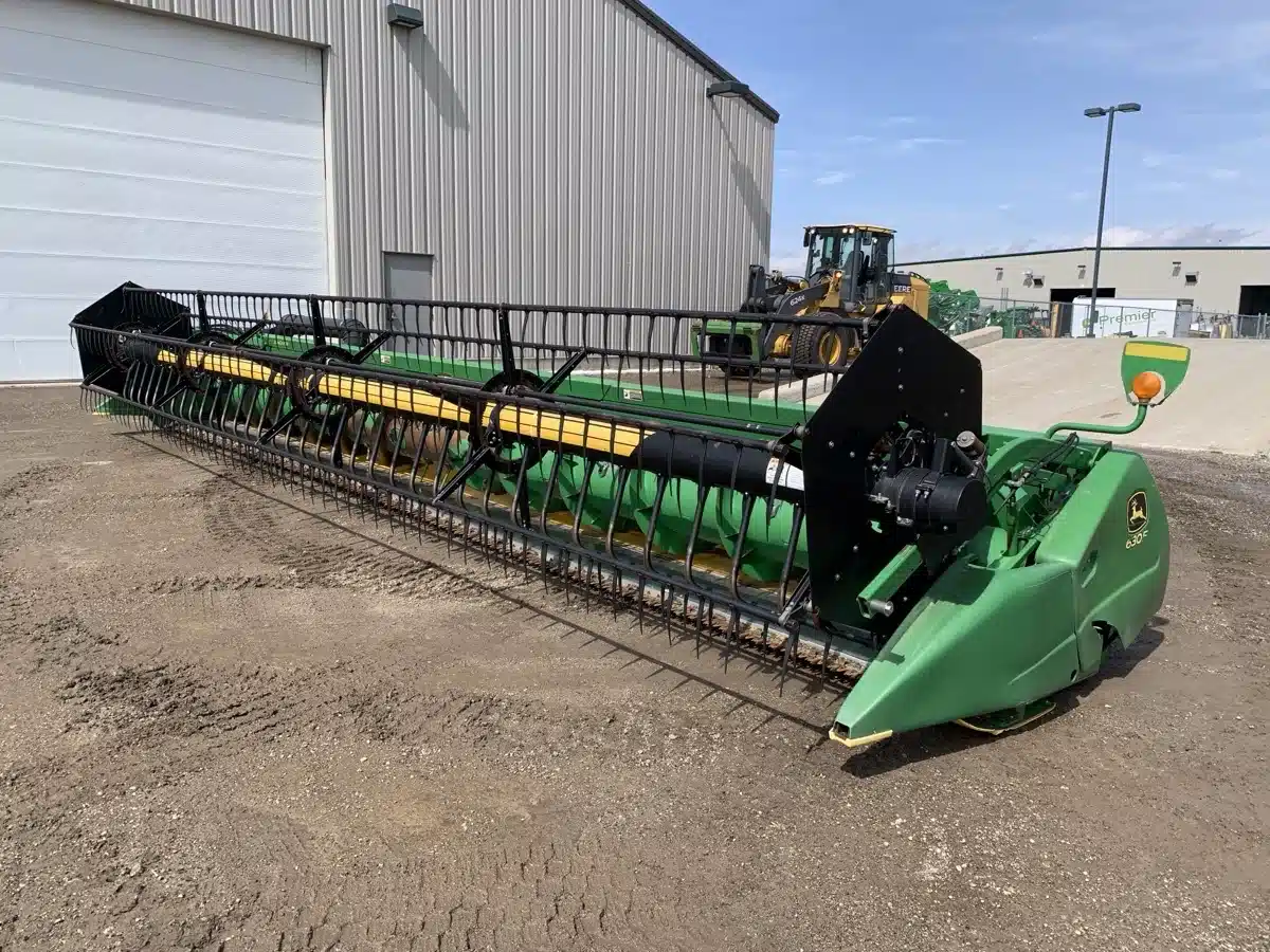 Gallery image 2 for Used 2014 John Deere 630F Header - Flex