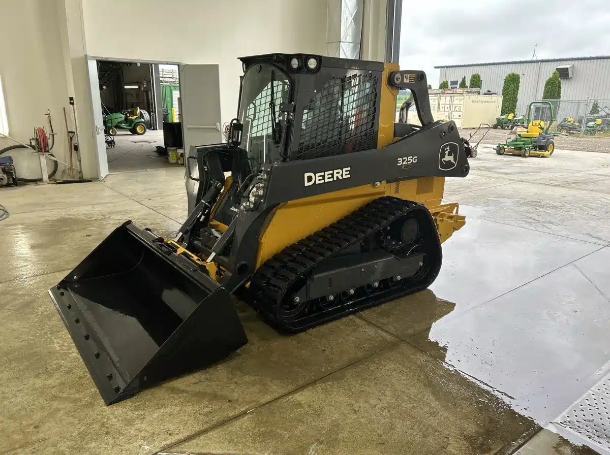 Gallery image 1 for Used 2025 John Deere 325G Track Loader