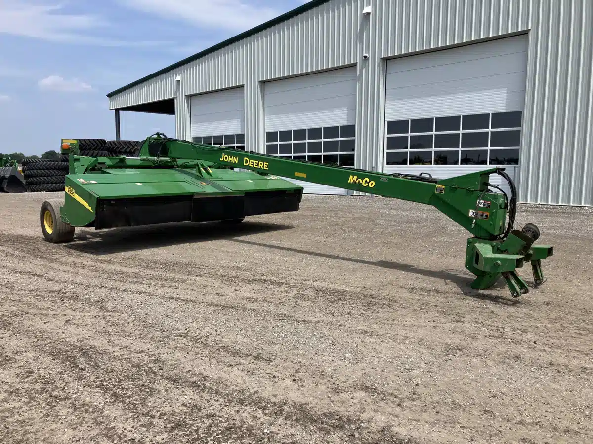 Gallery image 1 for Used 2006 John Deere 956 Disc Mower Conditioner
