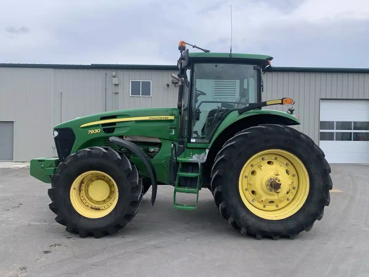 Gallery image 2 for Used 2007 John Deere 7930 Tractor