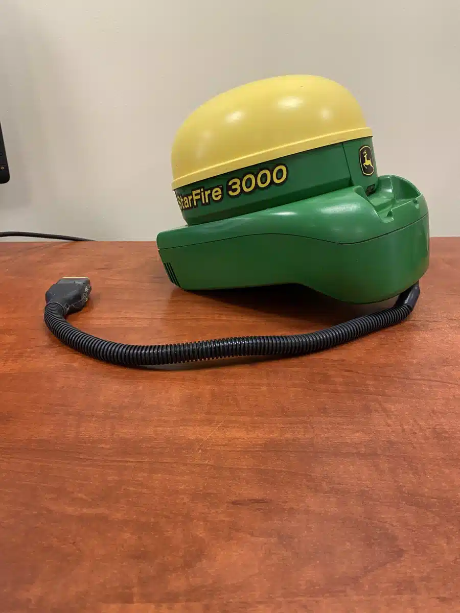 Gallery image 2 for Used 2012 John Deere STARFIRE 3000 Guidance System