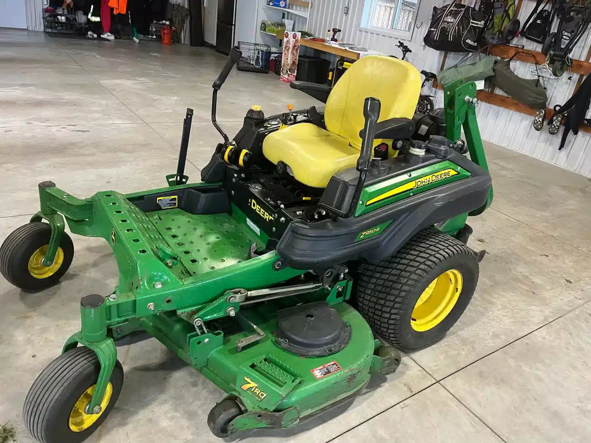 Gallery image 1 for Used 2013 John Deere Z950R Mower - Zero Turn