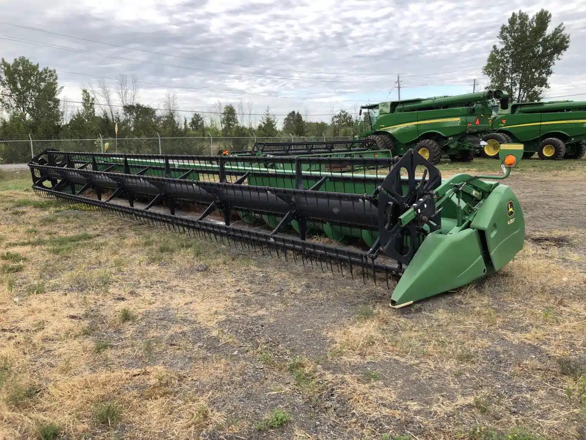 Gallery image 1 for Used 2013 John Deere 635 Header - Flex