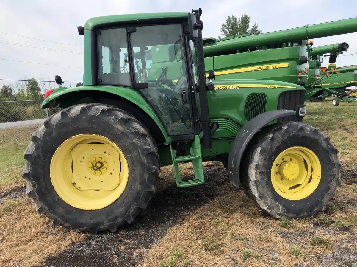 Gallery image 2 for Used 2002 John Deere 6420 Tractor
