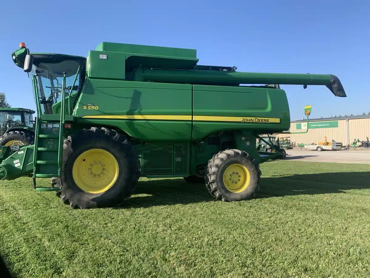 Gallery image 1 for Used 2013 John Deere S550 Combine