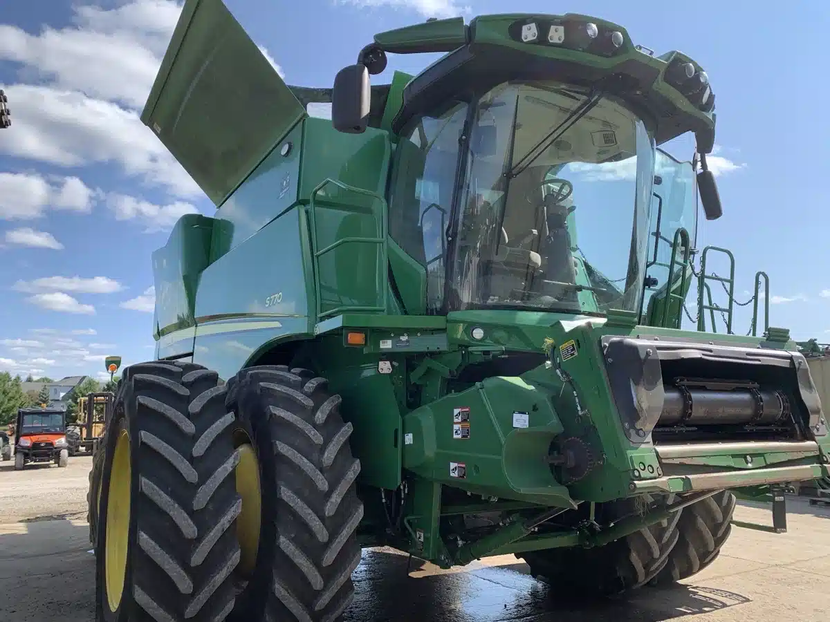 Gallery image 1 for Used 2022 John Deere S770 Combine
