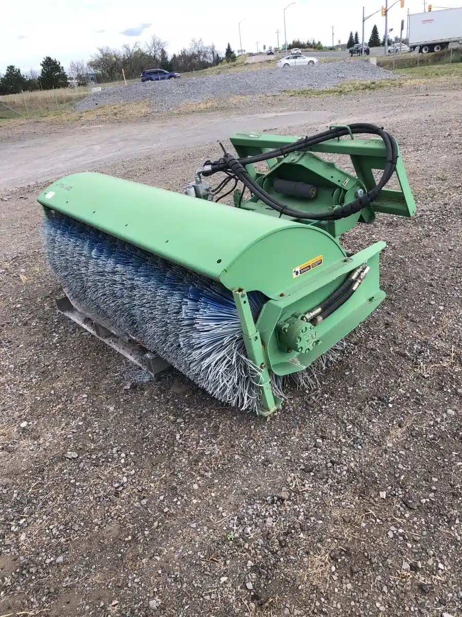 Gallery image 1 for Used 2013 John Deere SW2172 HYD BROOM Attachment