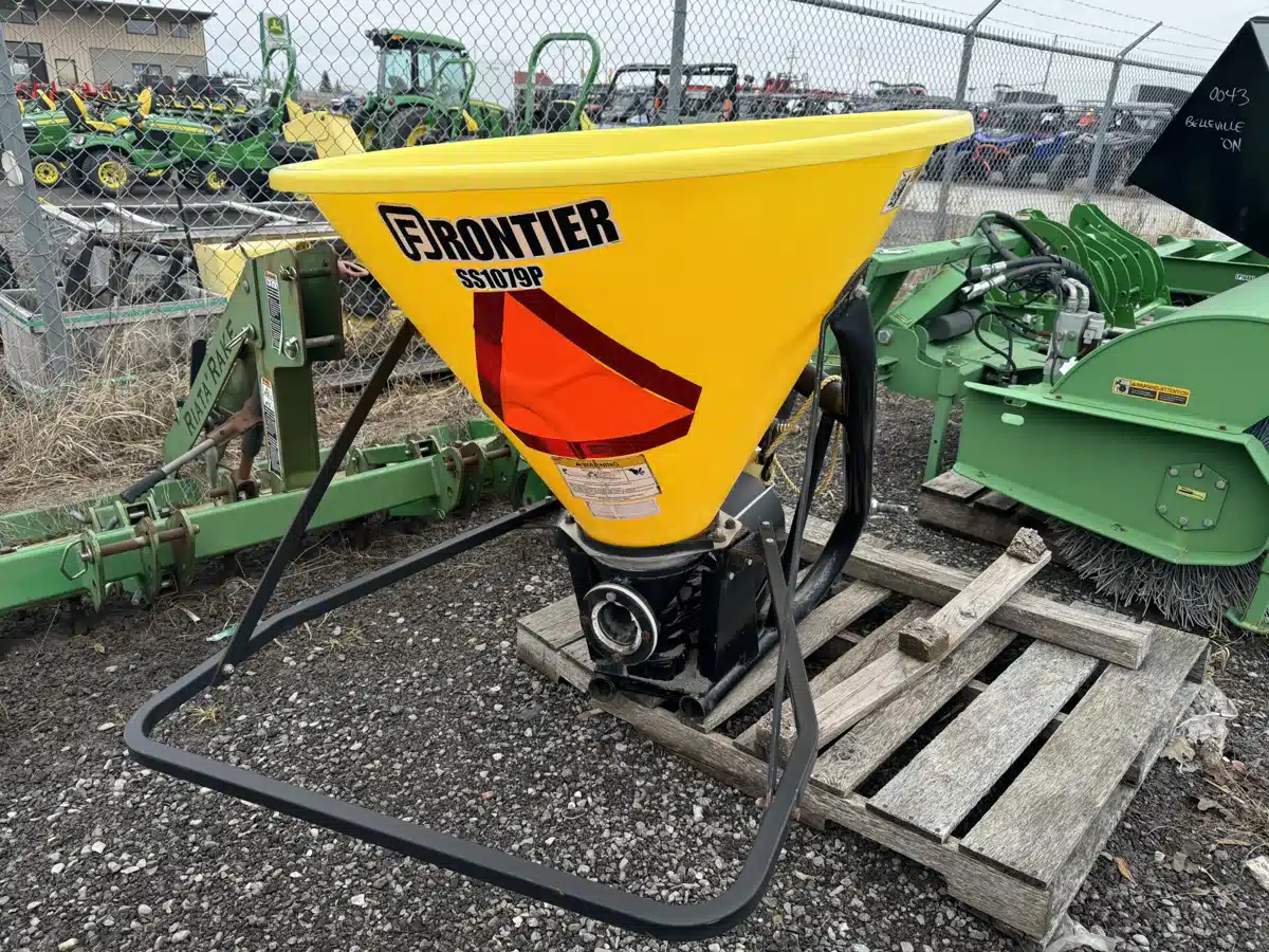 Gallery image 1 for Used 2015 John Deere SS1079P 3-PT SPREADER Attachment