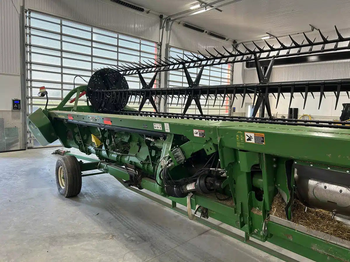 Gallery image 1 for Used 2023 John Deere RD40F Header - Flex