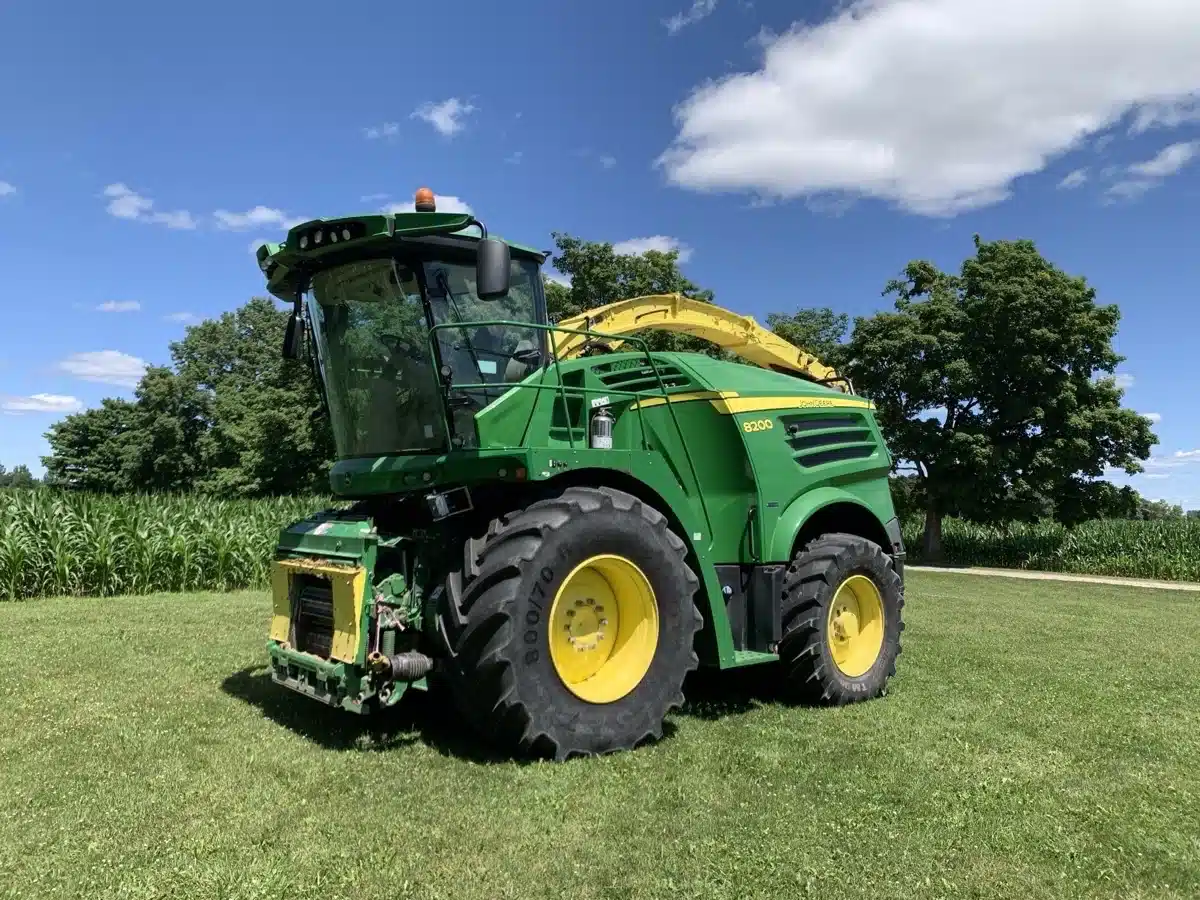 Gallery image 1 for Used 2016 John Deere 8200 Forage Harvester