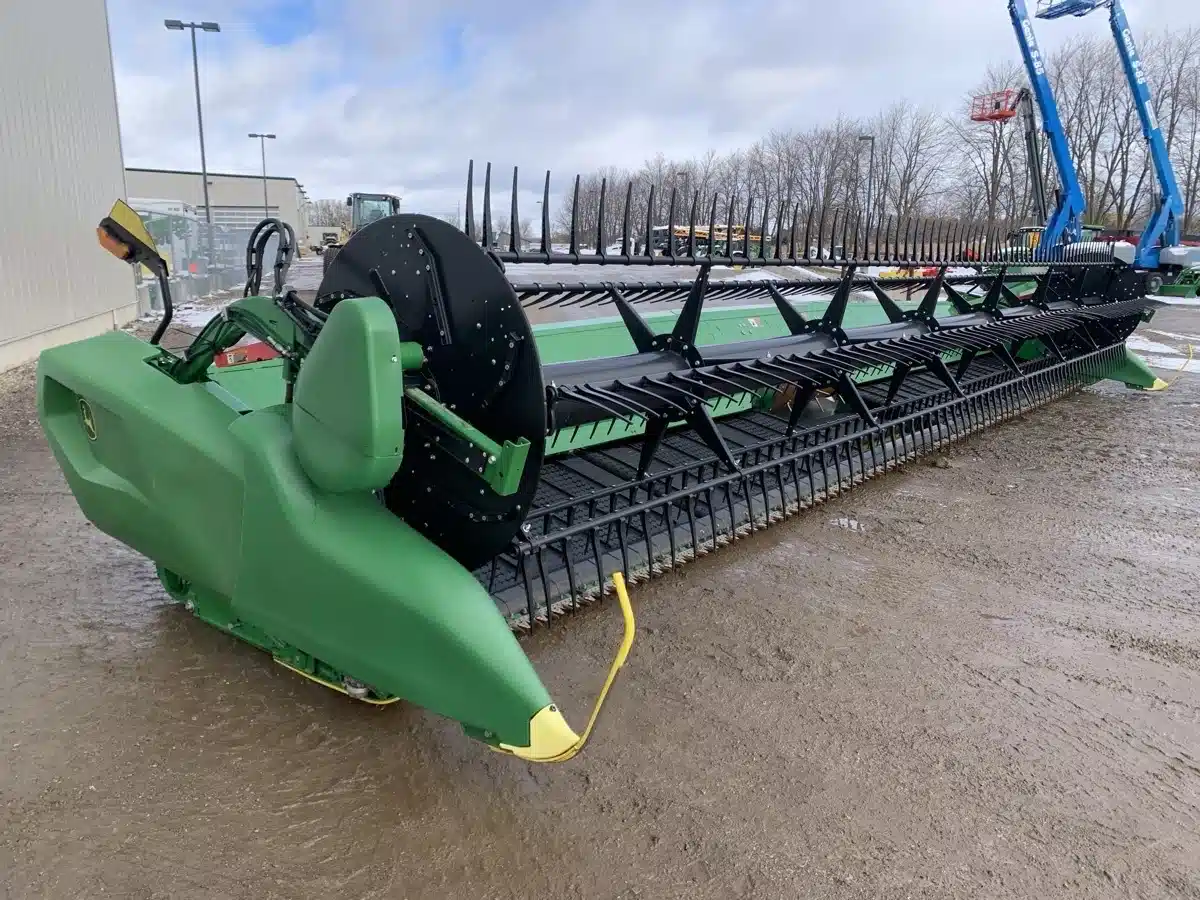 Gallery image 1 for 2023 John Deere RD35F Header - Flex