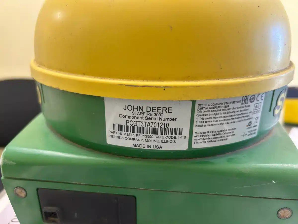 Gallery image 1 for Used John Deere STARFIRE 3000 Guidance System