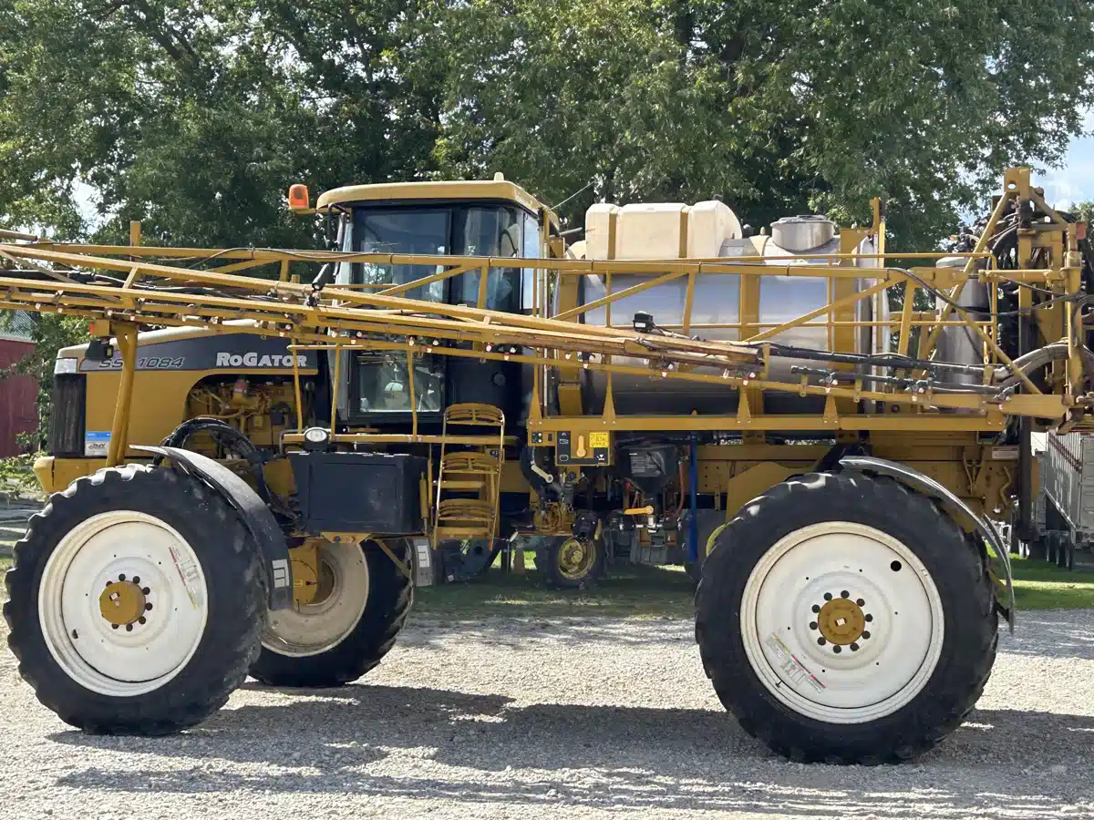 Gallery image 1 for Used 2009 RoGator SSC1084 Sprayer - Self Propelled