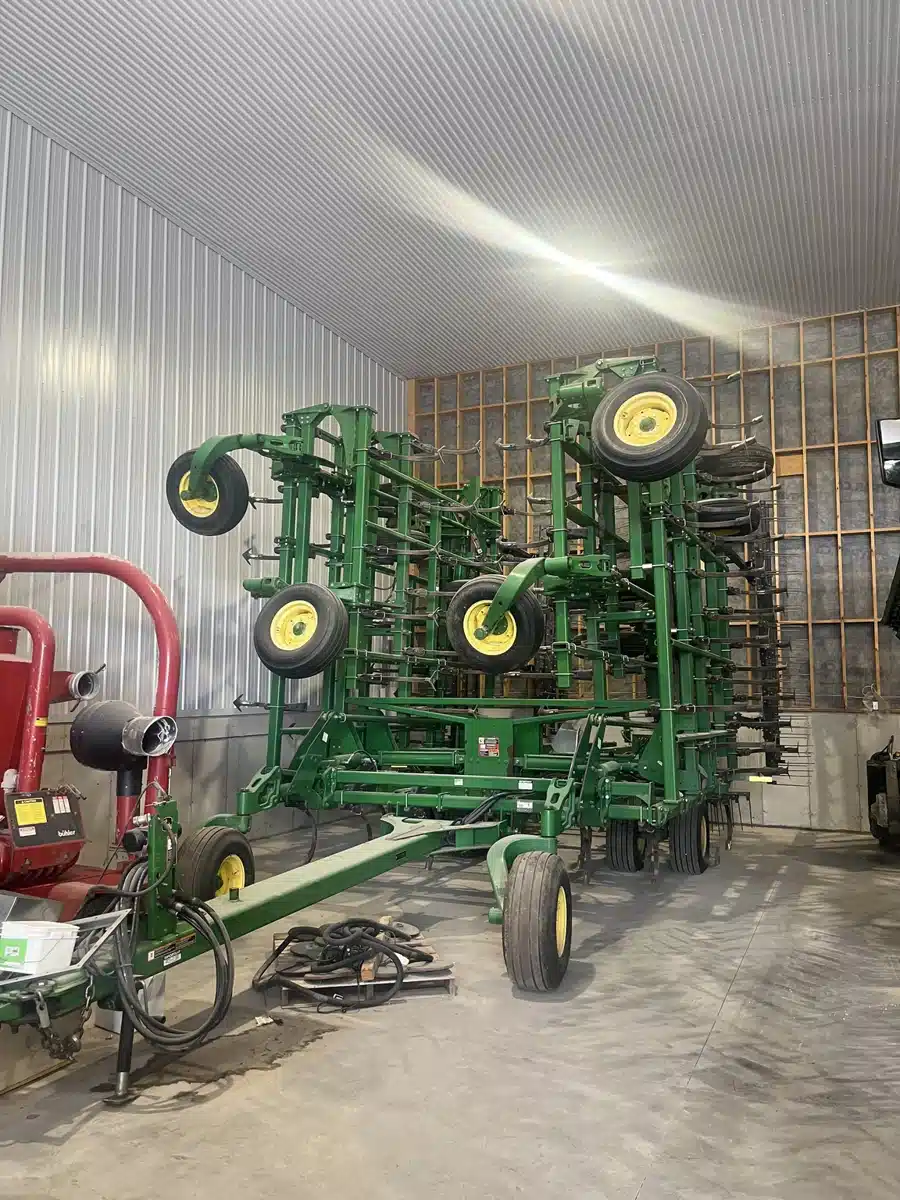 Gallery image 1 for Used 2012 John Deere 2210 Cultivator