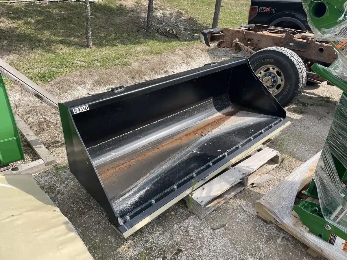 Gallery image 2 for 2025 HLA MB84HDAO600 Tractor