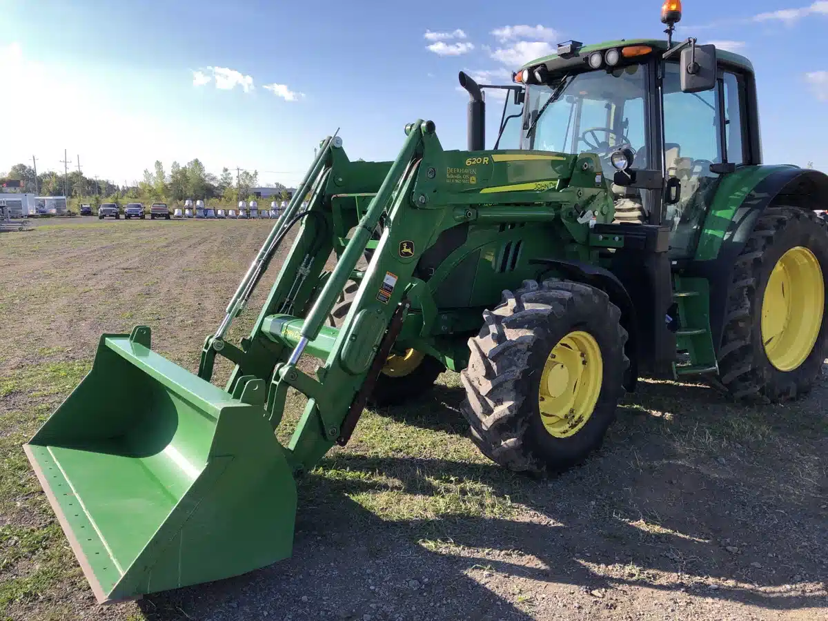 Gallery image 2 for Used 2017 John Deere 6120M Tractor
