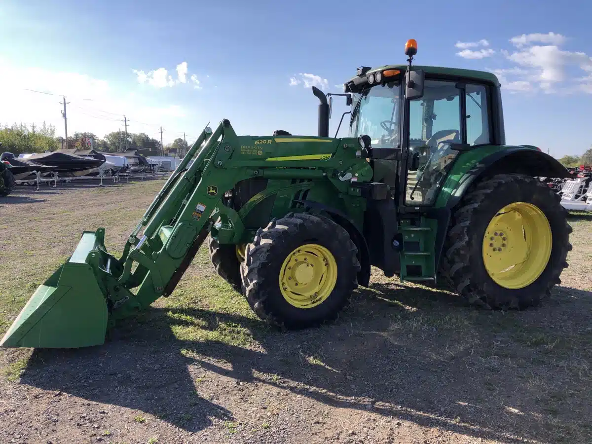 Gallery image 1 for Used 2017 John Deere 6120M Tractor