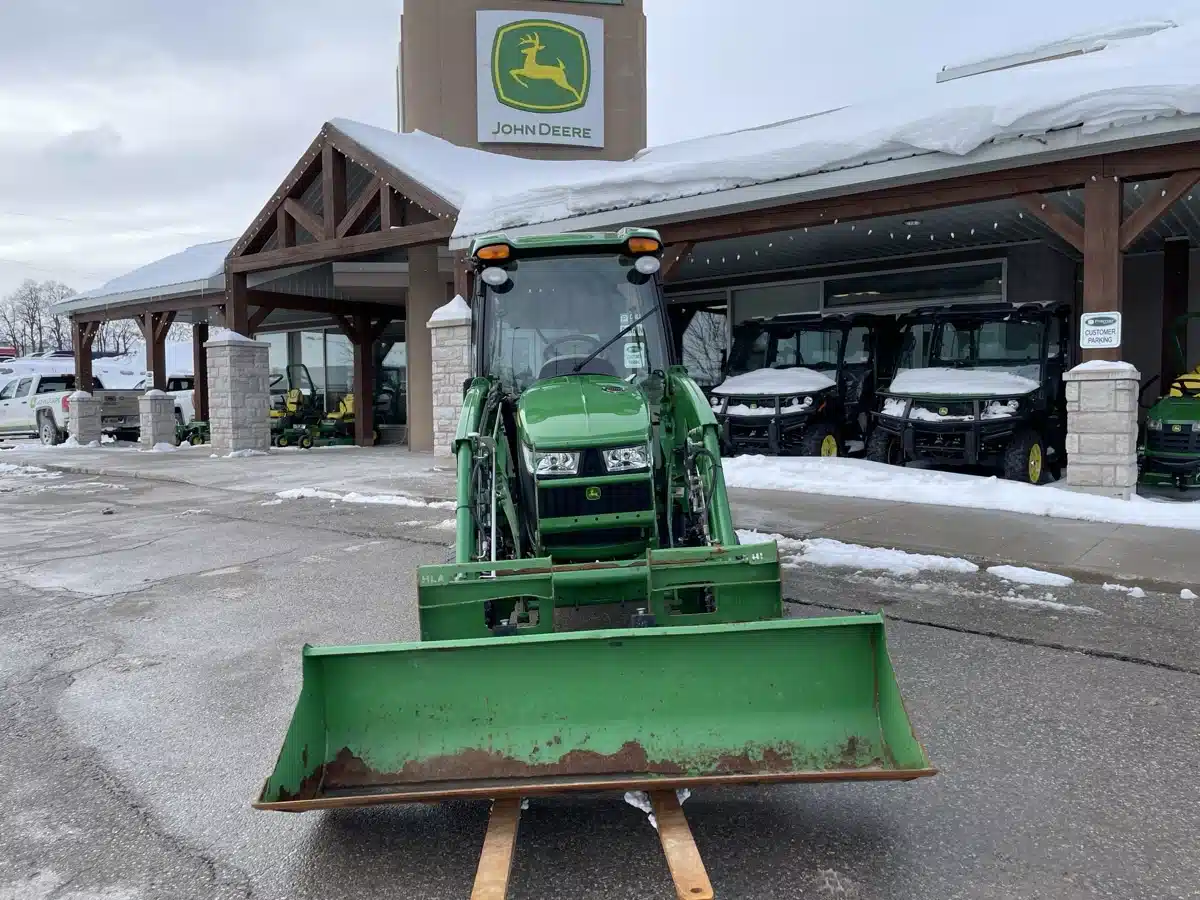 Gallery image 2 for Used 2015 John Deere 3039R Tractor