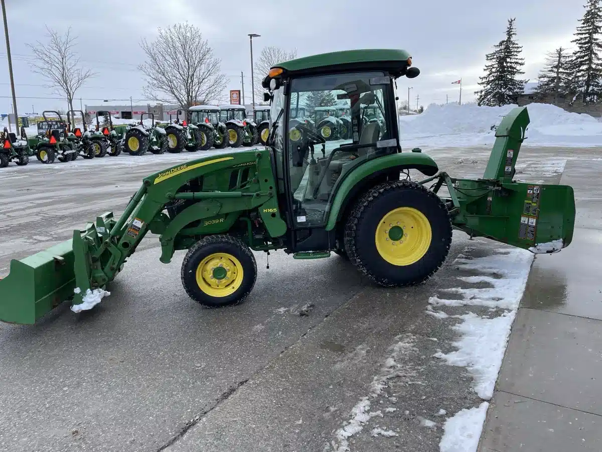 Gallery image 1 for Used 2015 John Deere 3039R Tractor