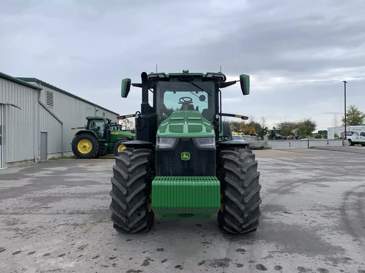 Gallery image 2 for Used 2023 John Deere 8R 310 Tractor