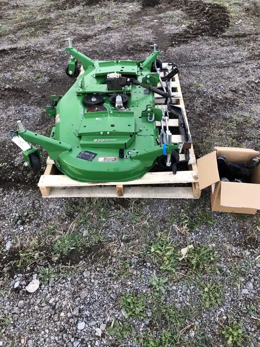 Gallery image 1 for Used 2016 John Deere 62D Mower Deck
