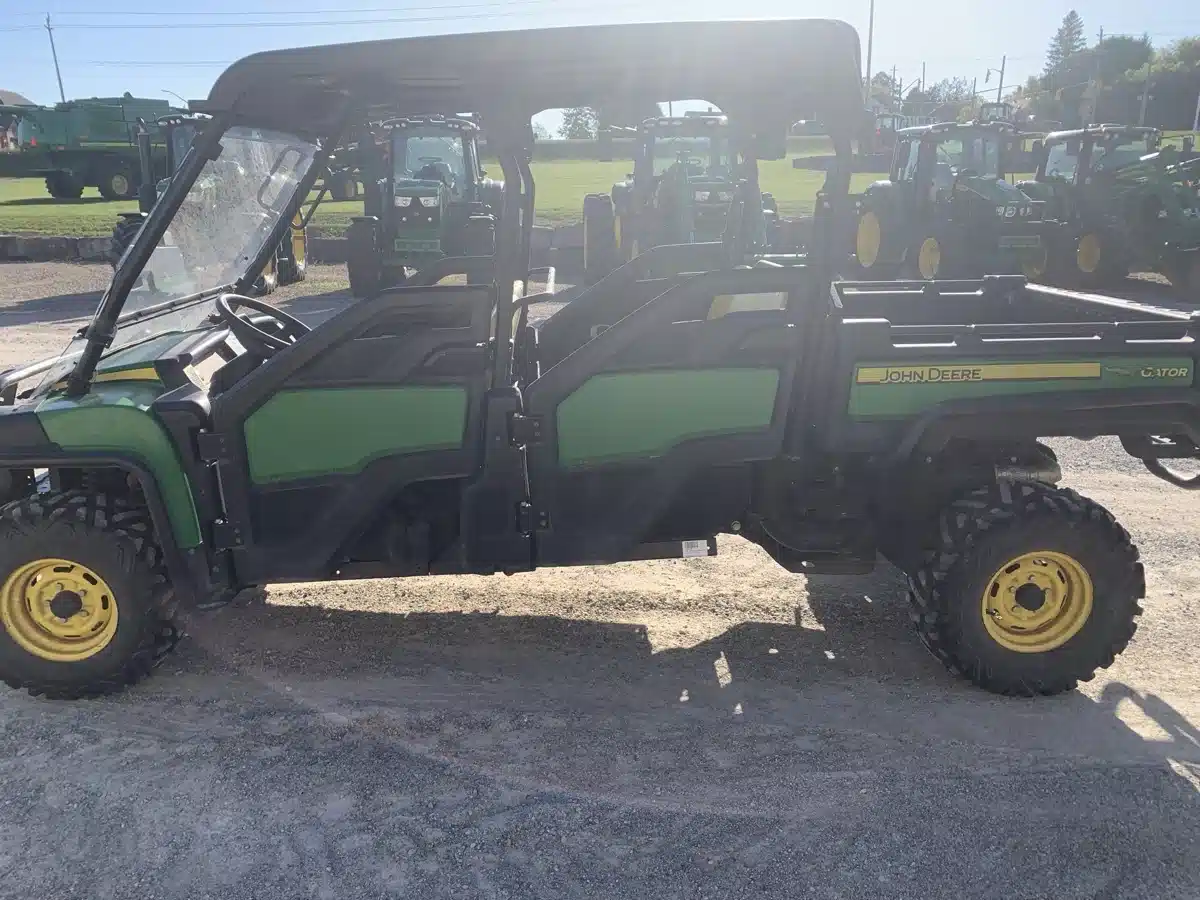 Gallery image 2 for Used 2016 John Deere XUV 825I S4 Utility Vehicle