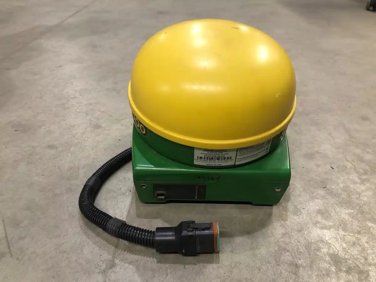 Gallery image 1 for Used John Deere STAREFIRE 3000 Guidance System