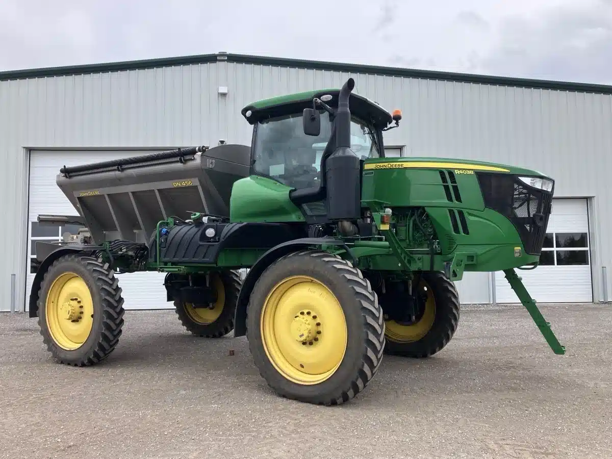 Gallery image 2 for Used 2021 John Deere R4038 Sprayer - Self Propelled