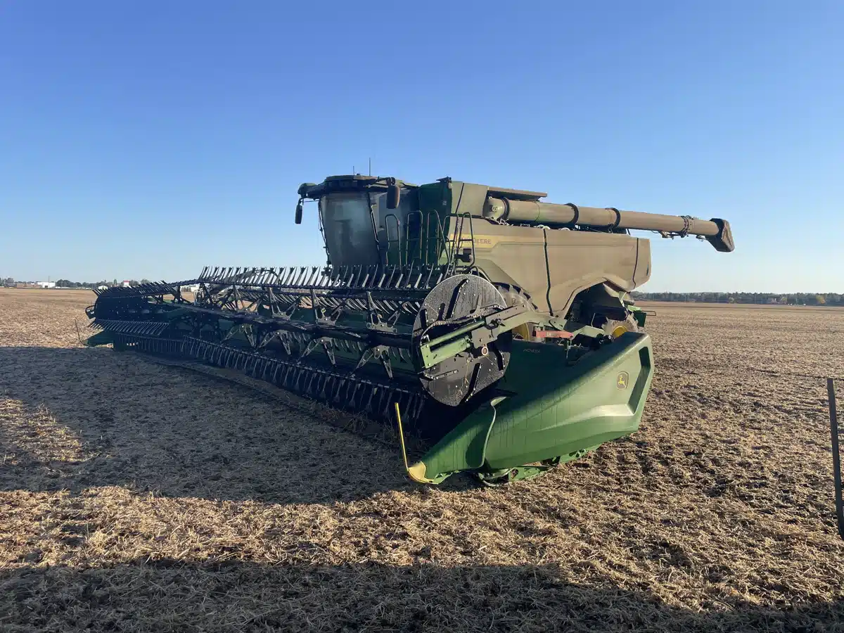 Gallery image 2 for Used 2023 John Deere HD45F Header - Flex Draper