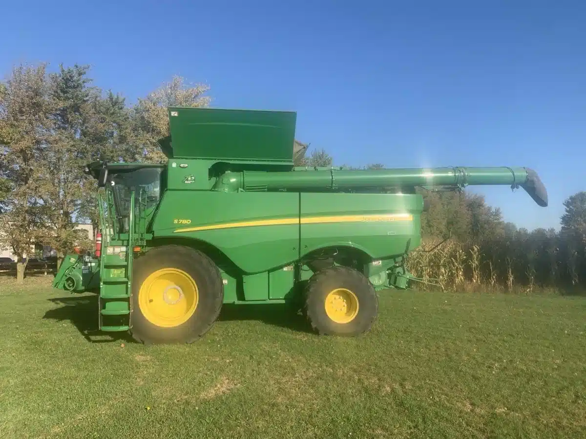 Gallery image 1 for Used 2022 John Deere S780 Combine