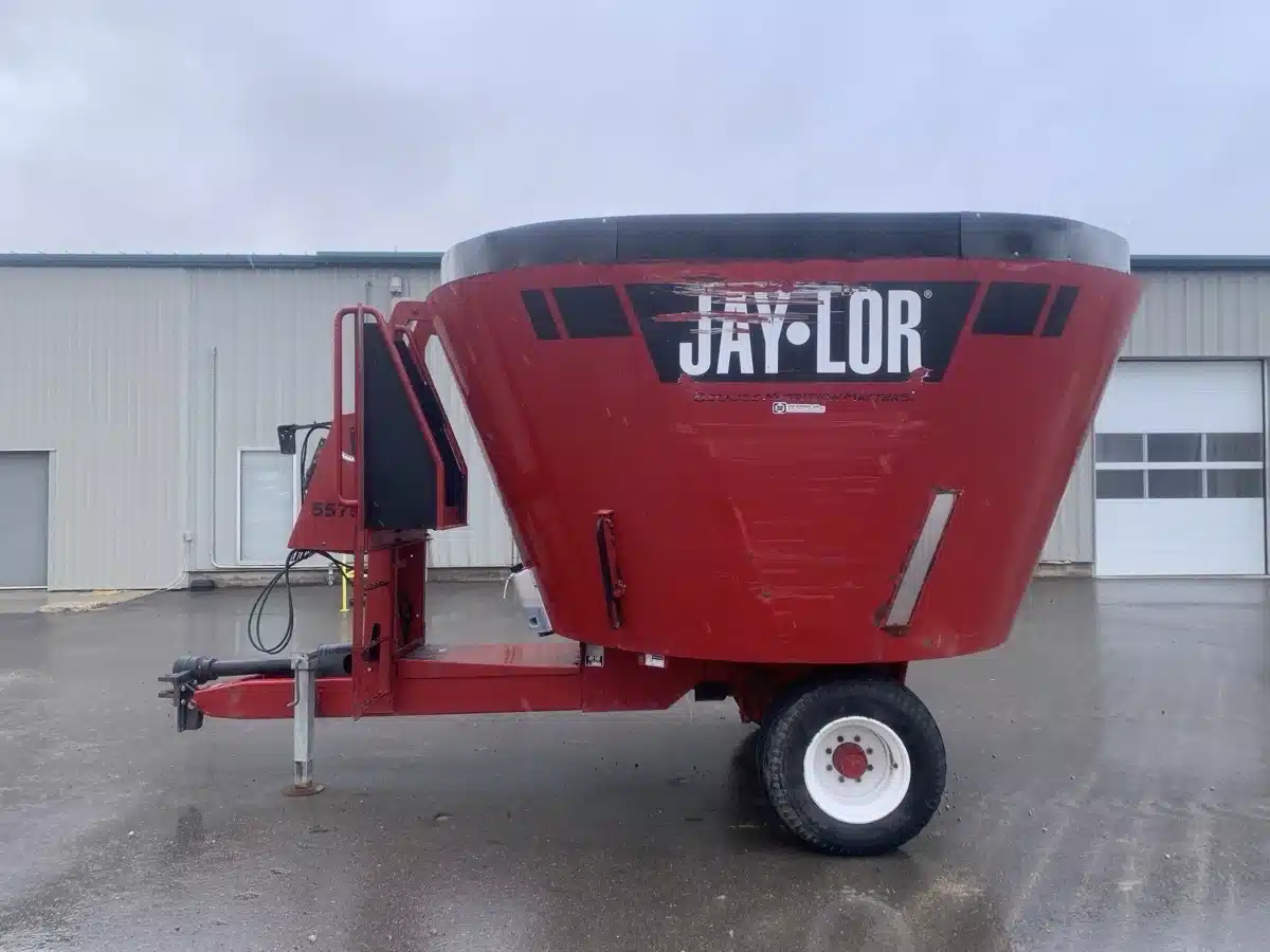 Gallery image 2 for 2015 Jaylor 5575 TMR Mixer