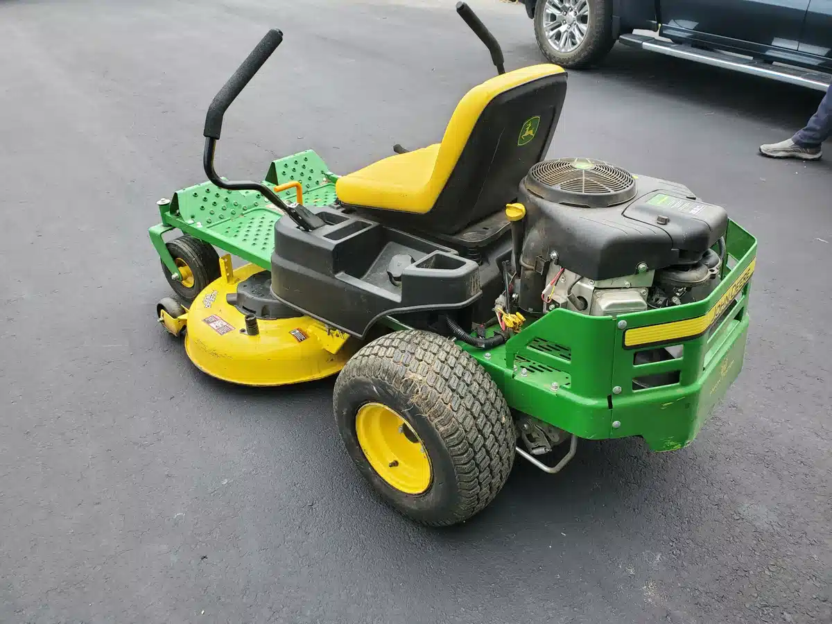 Gallery image 2 for Used 2016 John Deere Z335E Mower - Zero Turn