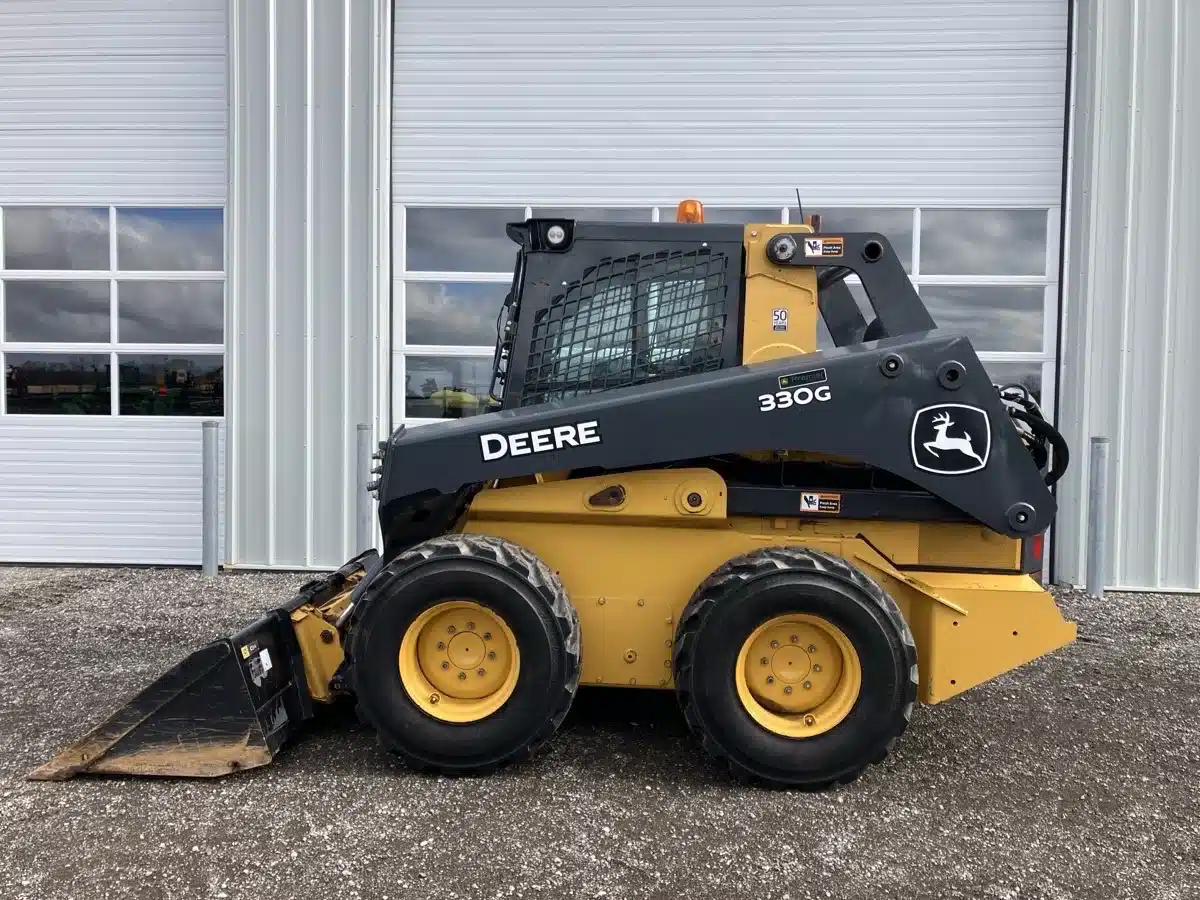 Gallery image 2 for Used 2021 John Deere 330G Skid Steer