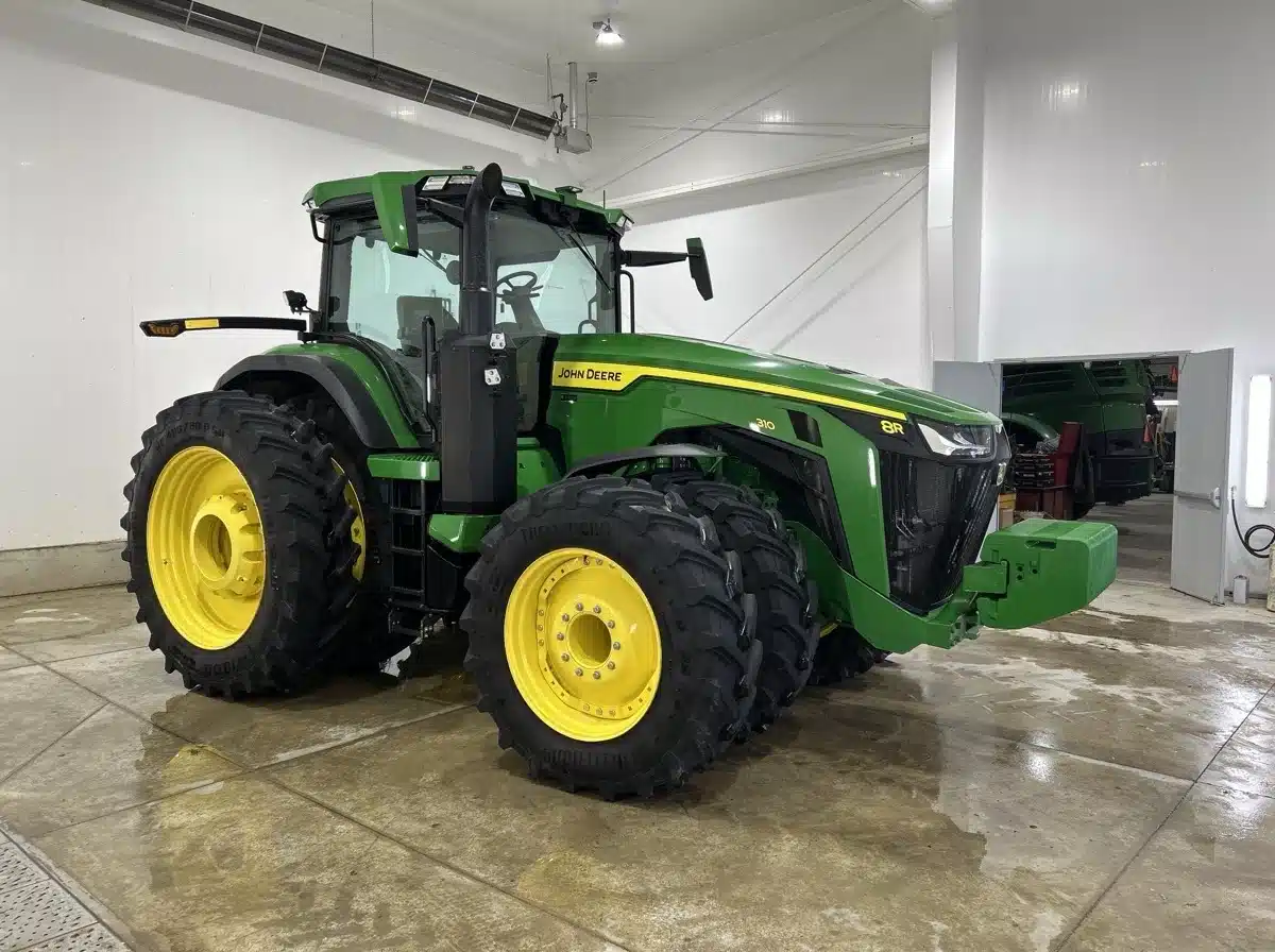 Gallery image 2 for 2023 John Deere 8R 310 Tractor