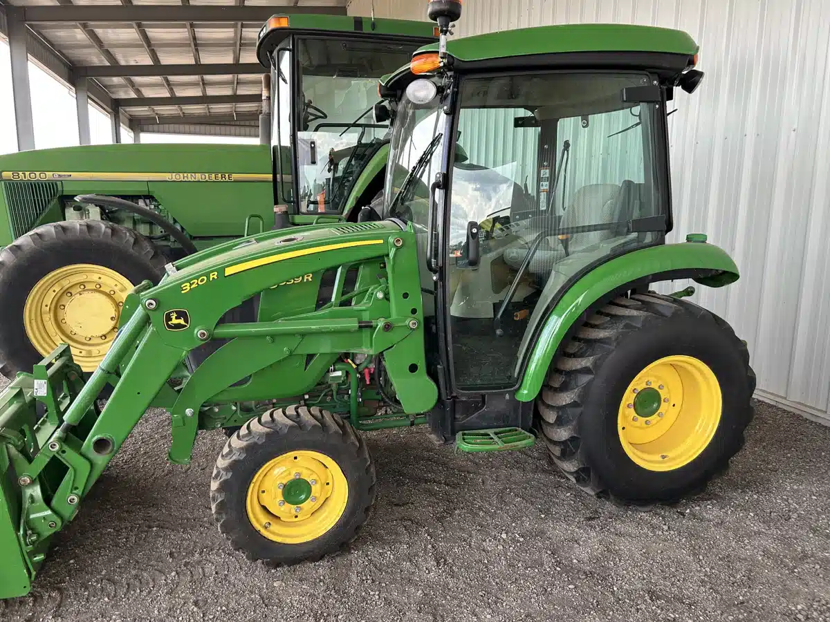 Gallery image 2 for Used 2021 John Deere 3039R Tractor