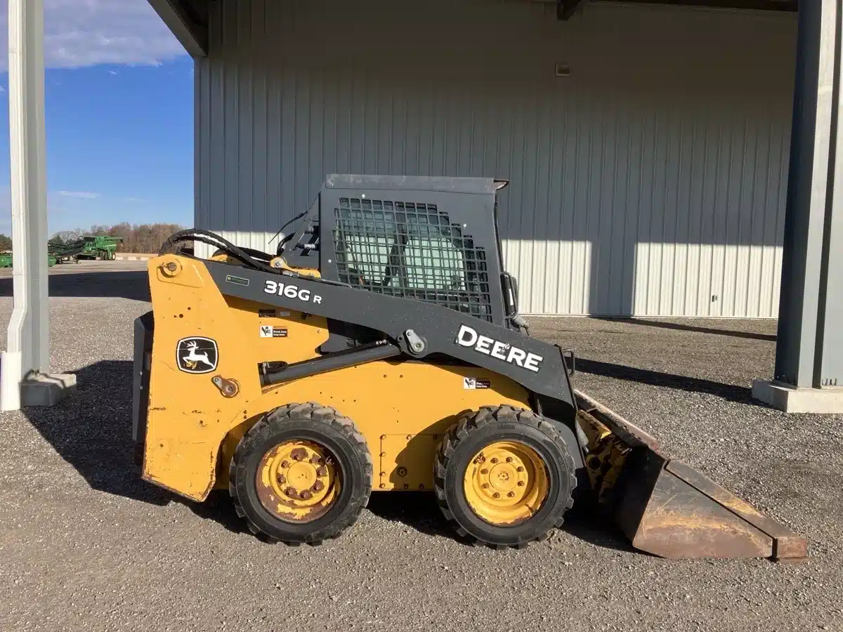 Gallery image 2 for 2017 John Deere 316GR Skid Steer