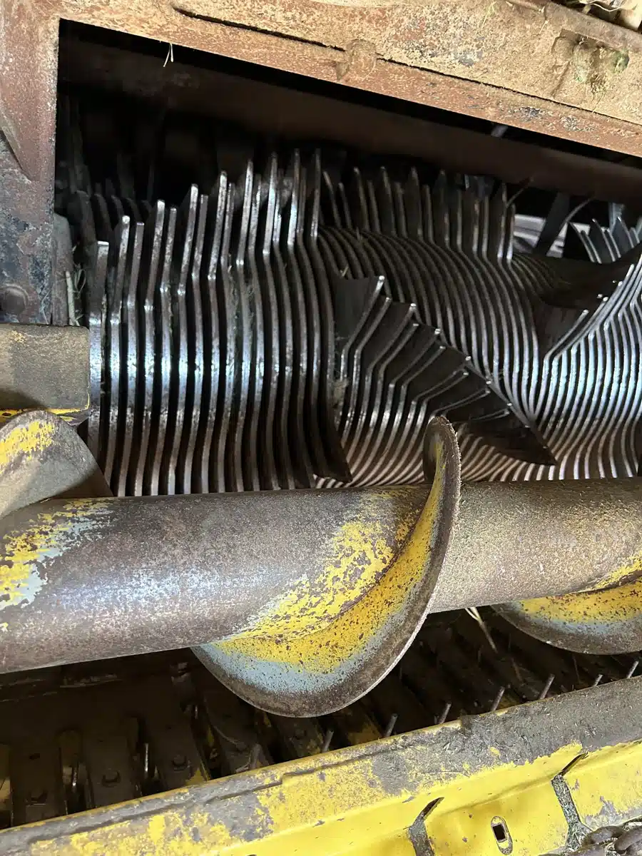 Gallery image 2 for 2009 New Holland BB9080 Square Baler - Large