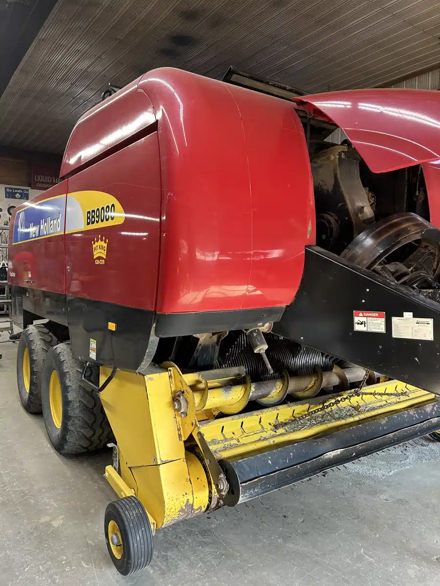 Used 2009 New Holland BB9080 Square Baler - Large