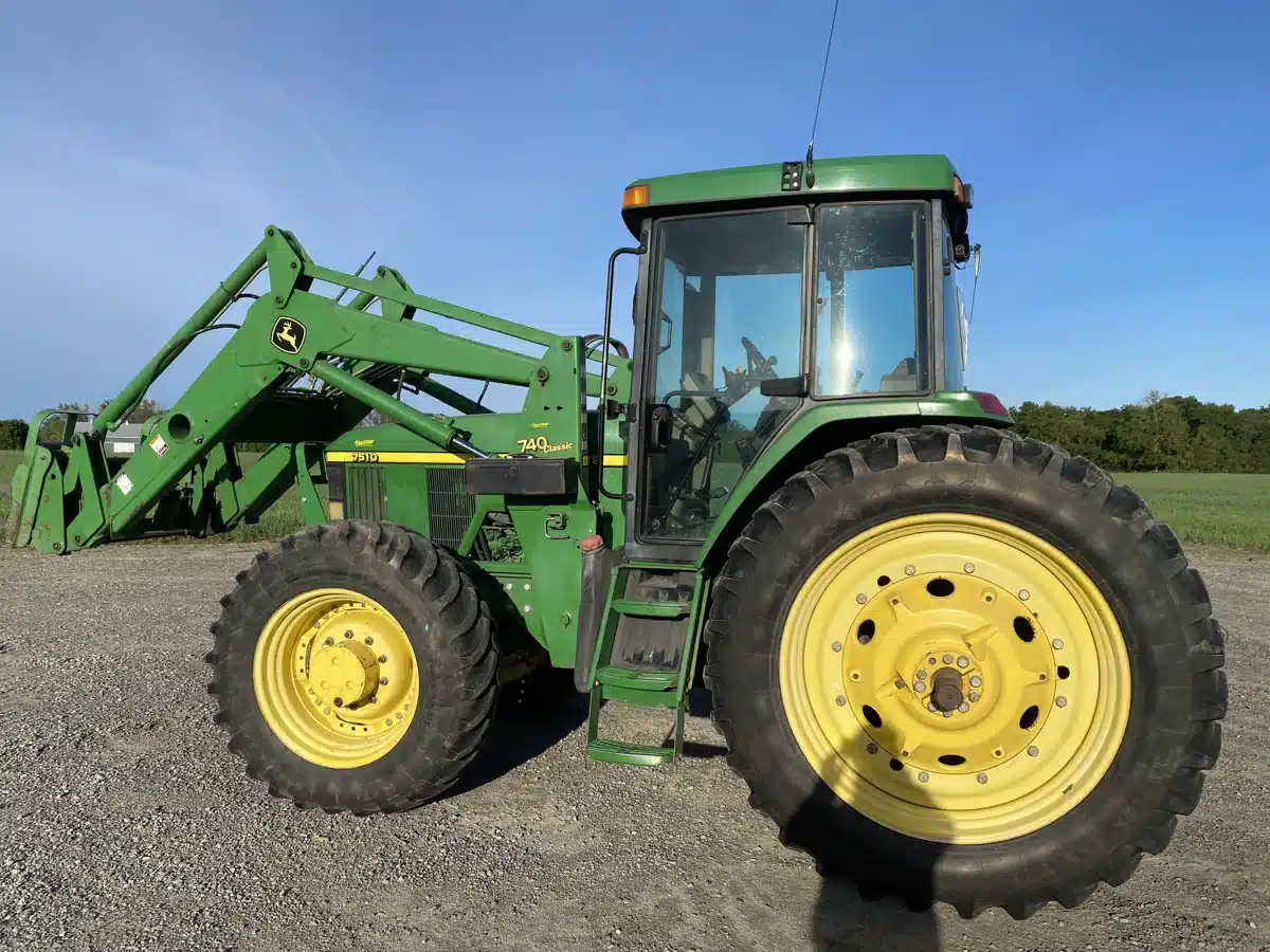 Gallery image 2 for Used 2001 John Deere 7510 Tractor