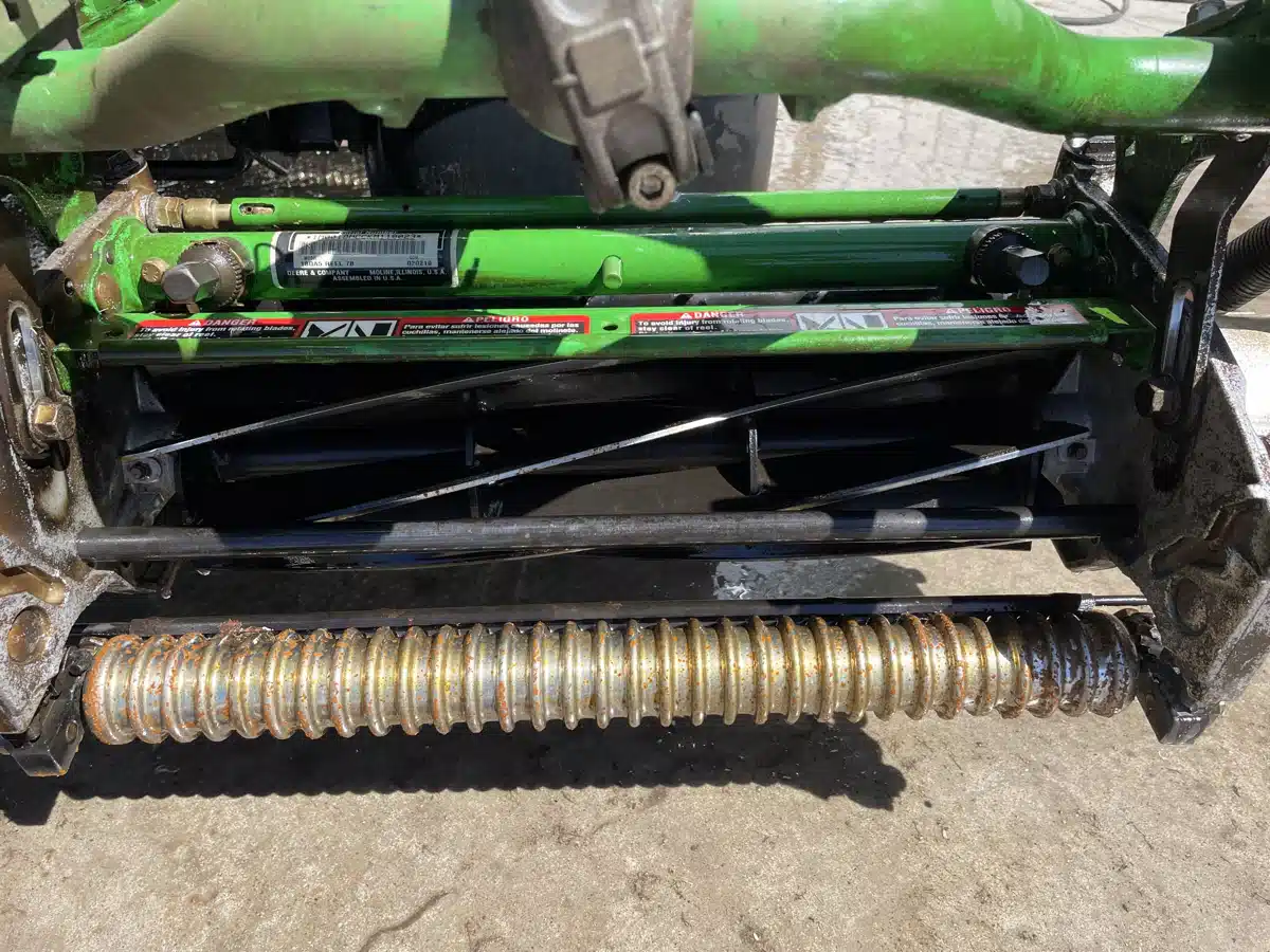Gallery image 2 for 2019 John Deere 6080A Mower - Reel