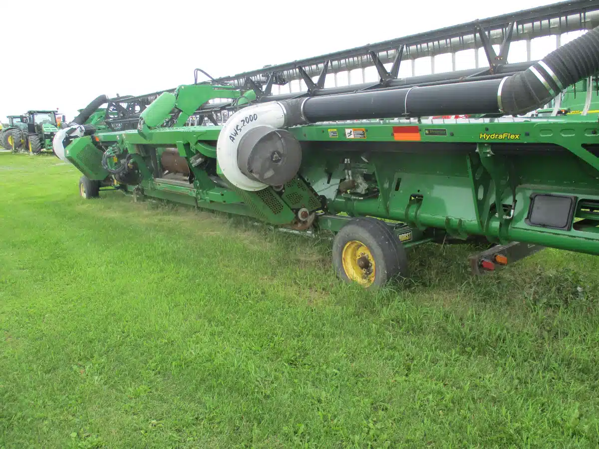 Gallery image 2 for 2012 John Deere 640FD Header - Draper
