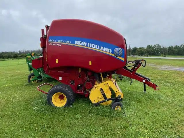 Gallery image 1 for Used 2020 New Holland ROLL-BELT 450 Round Baler