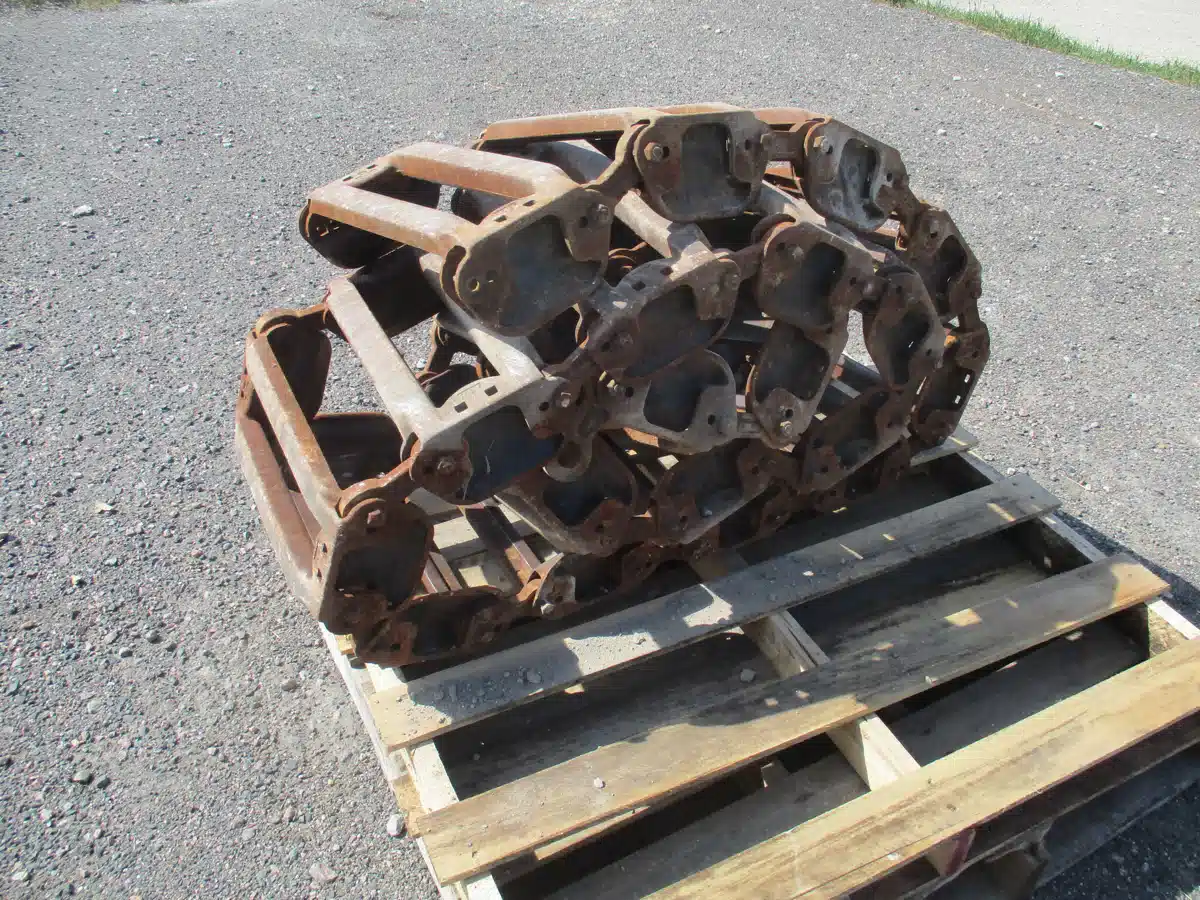 Gallery image 2 for 2023 John Deere 14" Steel Tracks Tires