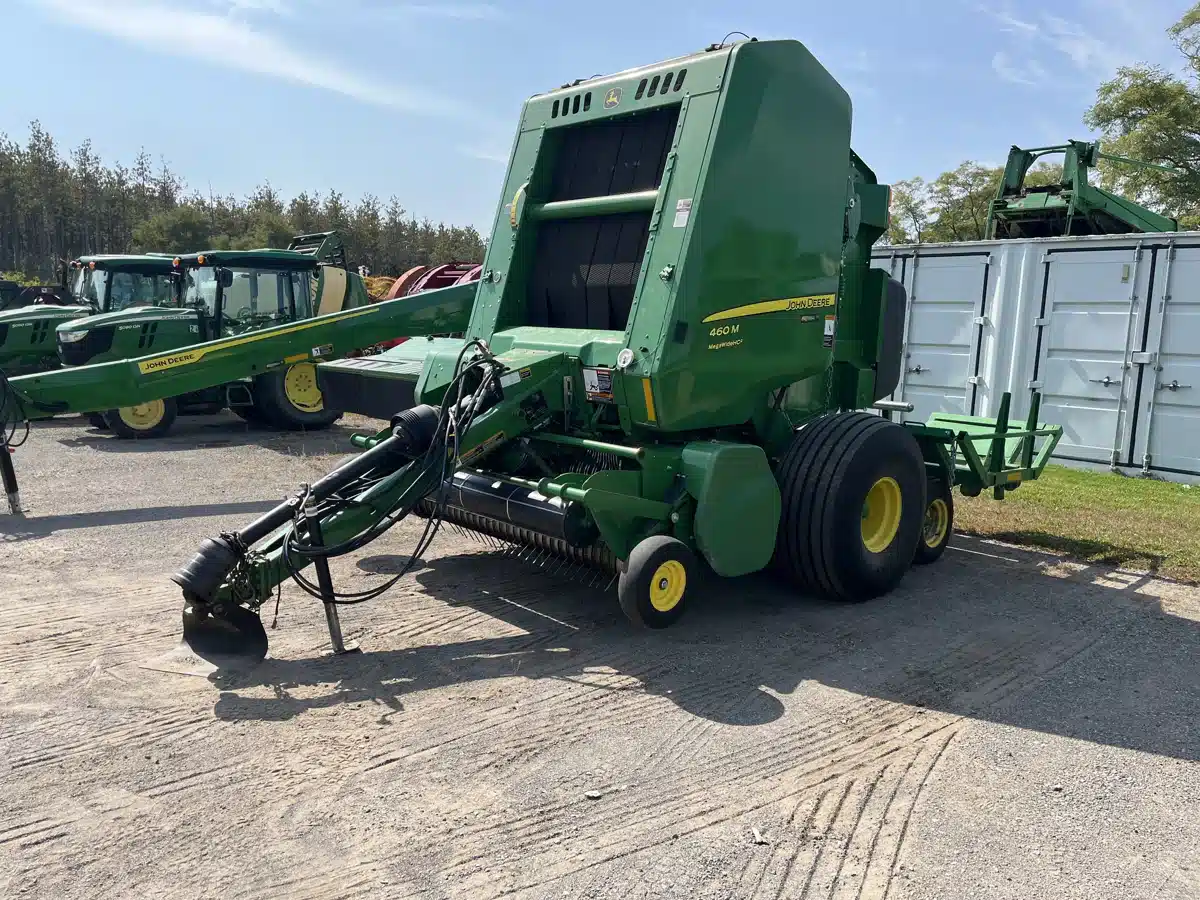 Gallery image 2 for 2019 John Deere 460M Round Baler