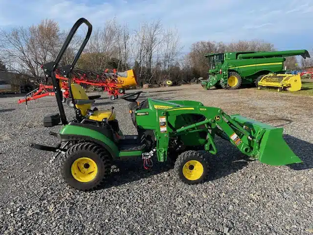 Gallery image 2 for Used 2022 John Deere 1025R Tractor